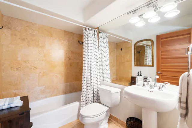 $3,150,000 | 563 Mikioi Place, Kihei, HI 96753