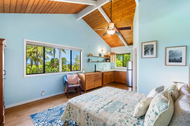 $3,150,000 | 563 Mikioi Place, Kihei, HI 96753