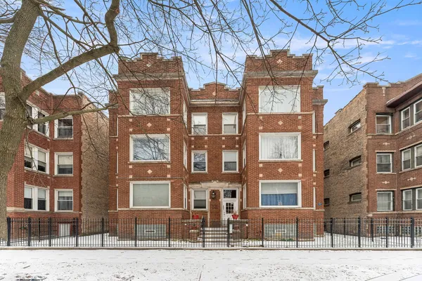 $223,000 | 6722 South Ridgeland Avenue, Unit 3S, Chicago, IL 60649