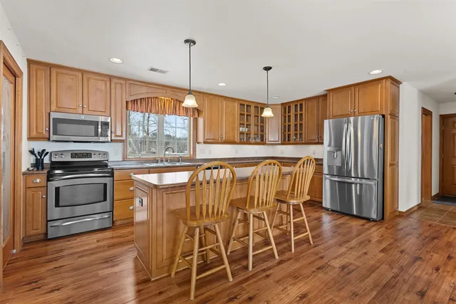 $714,900 | 4882 South Shore Drive, Oconto, WI 54153