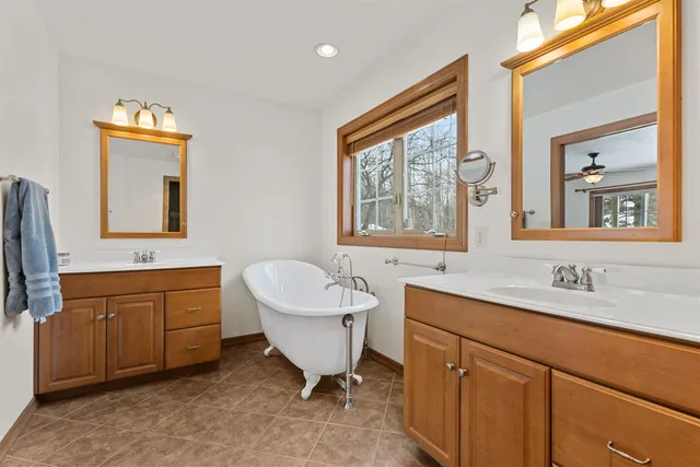 $714,900 | 4882 South Shore Drive, Oconto, WI 54153