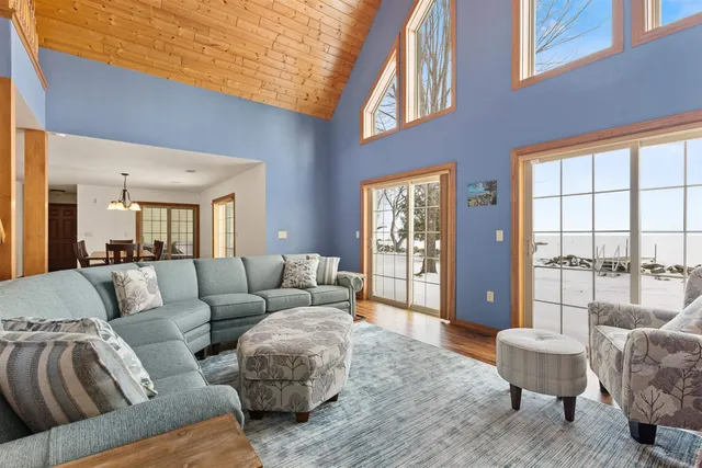 $714,900 | 4882 South Shore Drive, Oconto, WI 54153