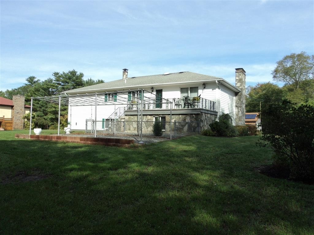 4 Lynn Ellen Drive Acushnet, MA 02743 - Photo 2 of 18