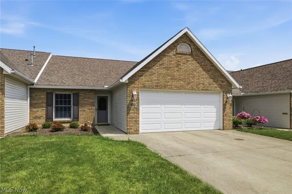 $289,900 | 952 Oakbrook Drive, Ashland, OH 44805