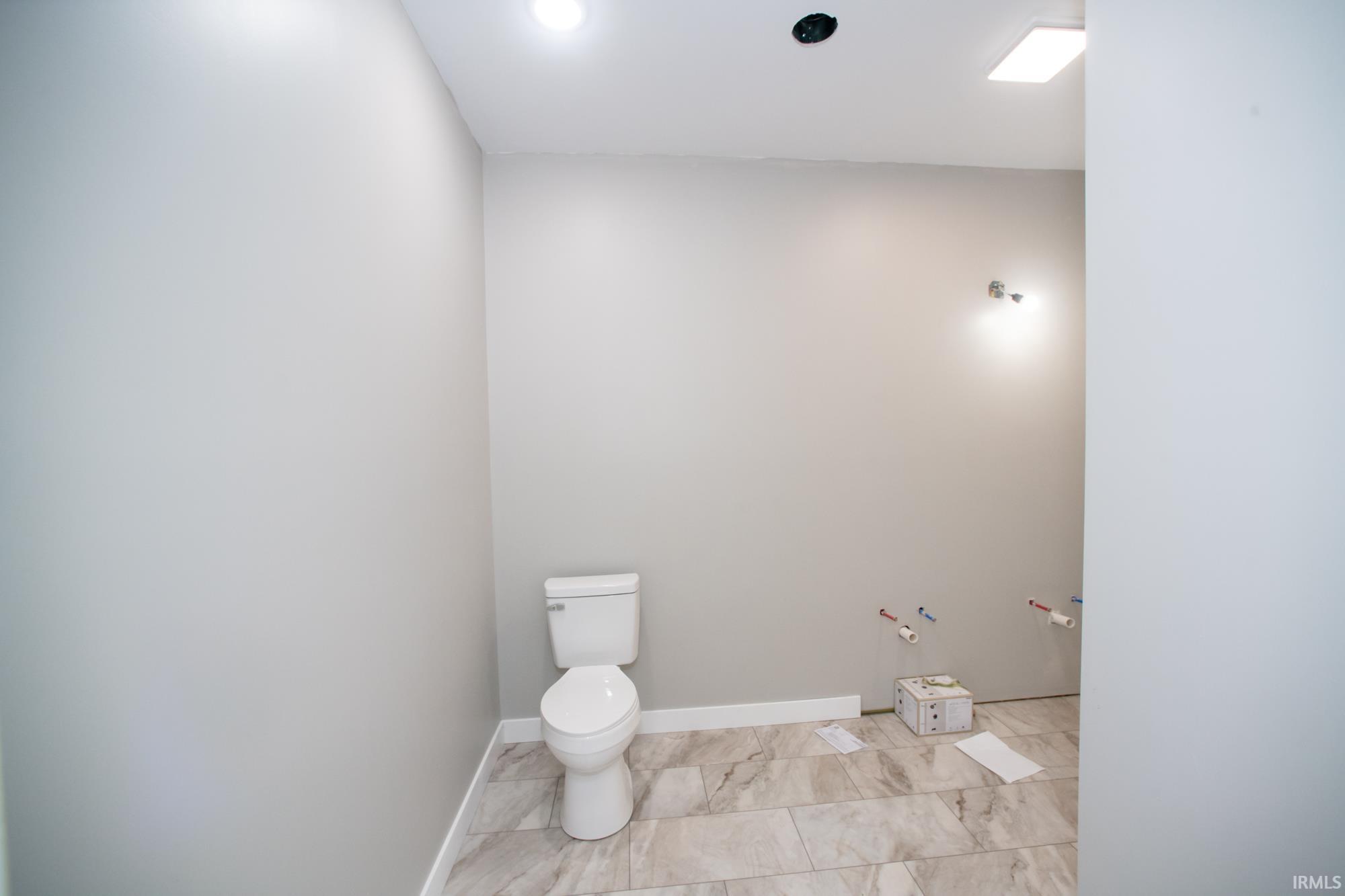 201 Roland Street Vincennes, IN 47591 - Photo 23 of 34