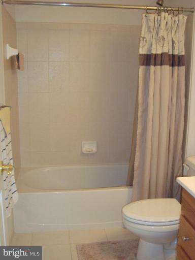 7820 Sandy Farm Road Severn, MD 21144 - Photo 17 of 30 Bath #1