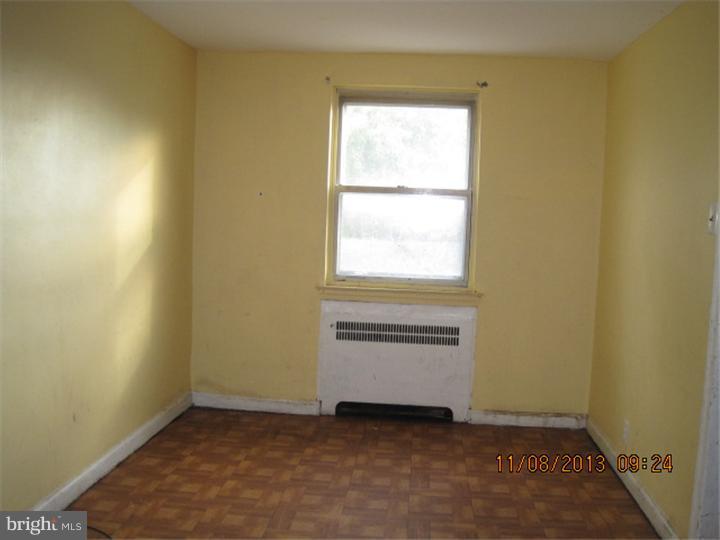 591 Snowden Road Upper Darby, PA 19082 - Photo 2 of 5