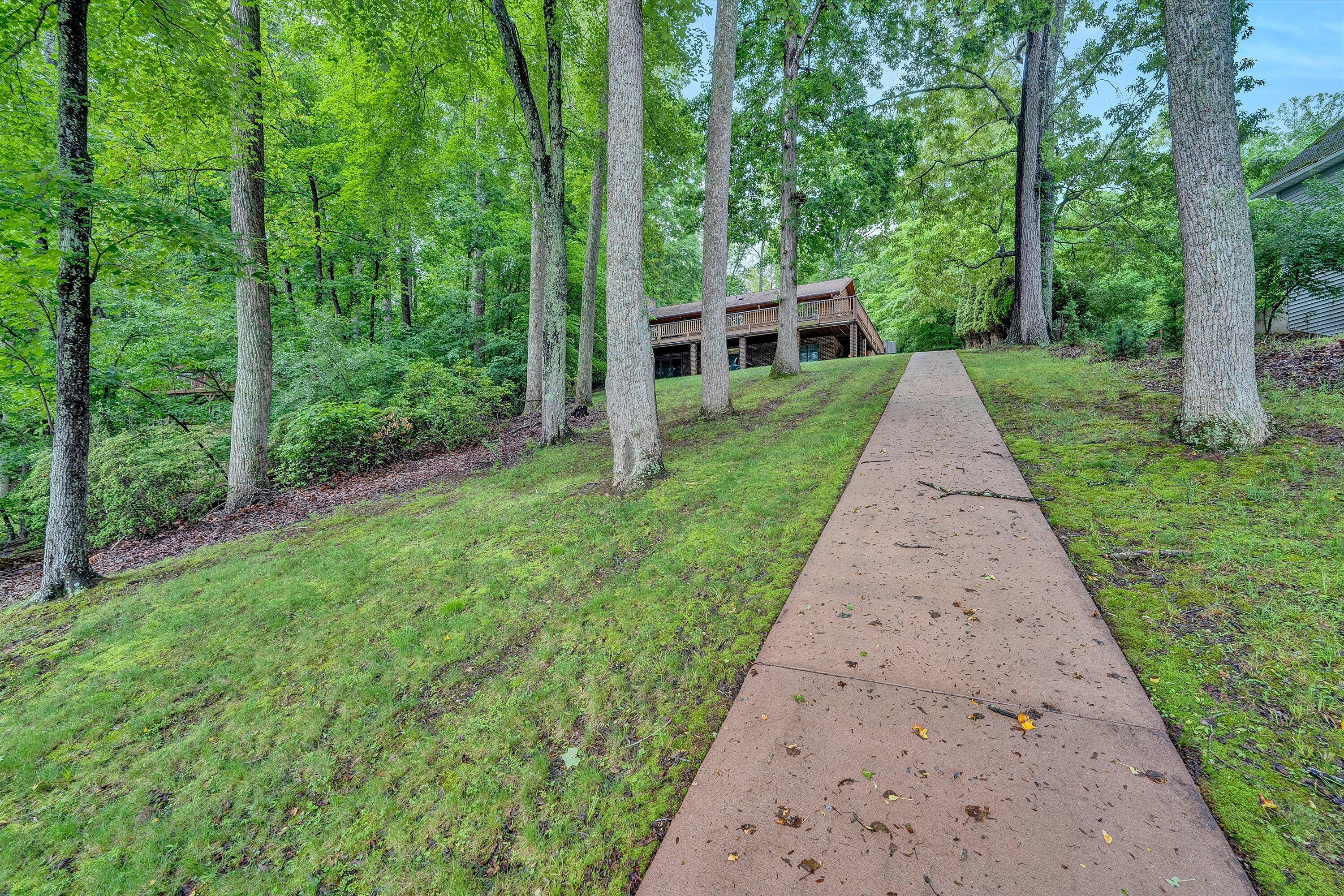 211 Wilderness Way Moneta, VA 24121 - Photo 33 of 41 35-SGP-94