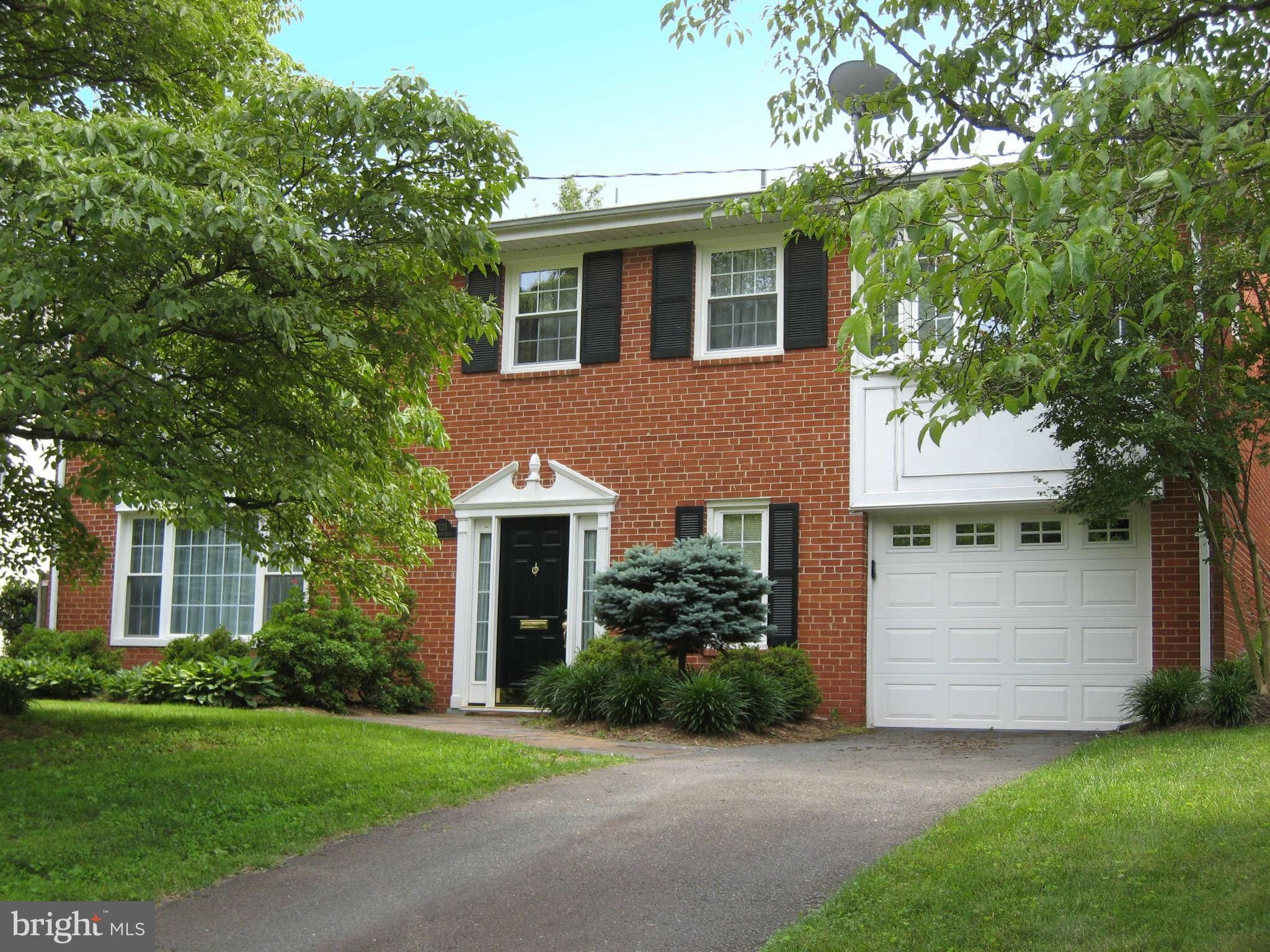 7125 Thrasher Road McLean, VA 22101 - Photo 1 of 27 Exterior Front