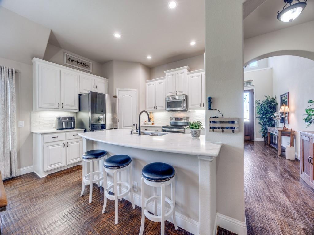 1215 Firefly Ridge Blue Ridge, TX 75424 - Photo 5 of 30 Beautifully renovated kitchen with large walk in pantry.