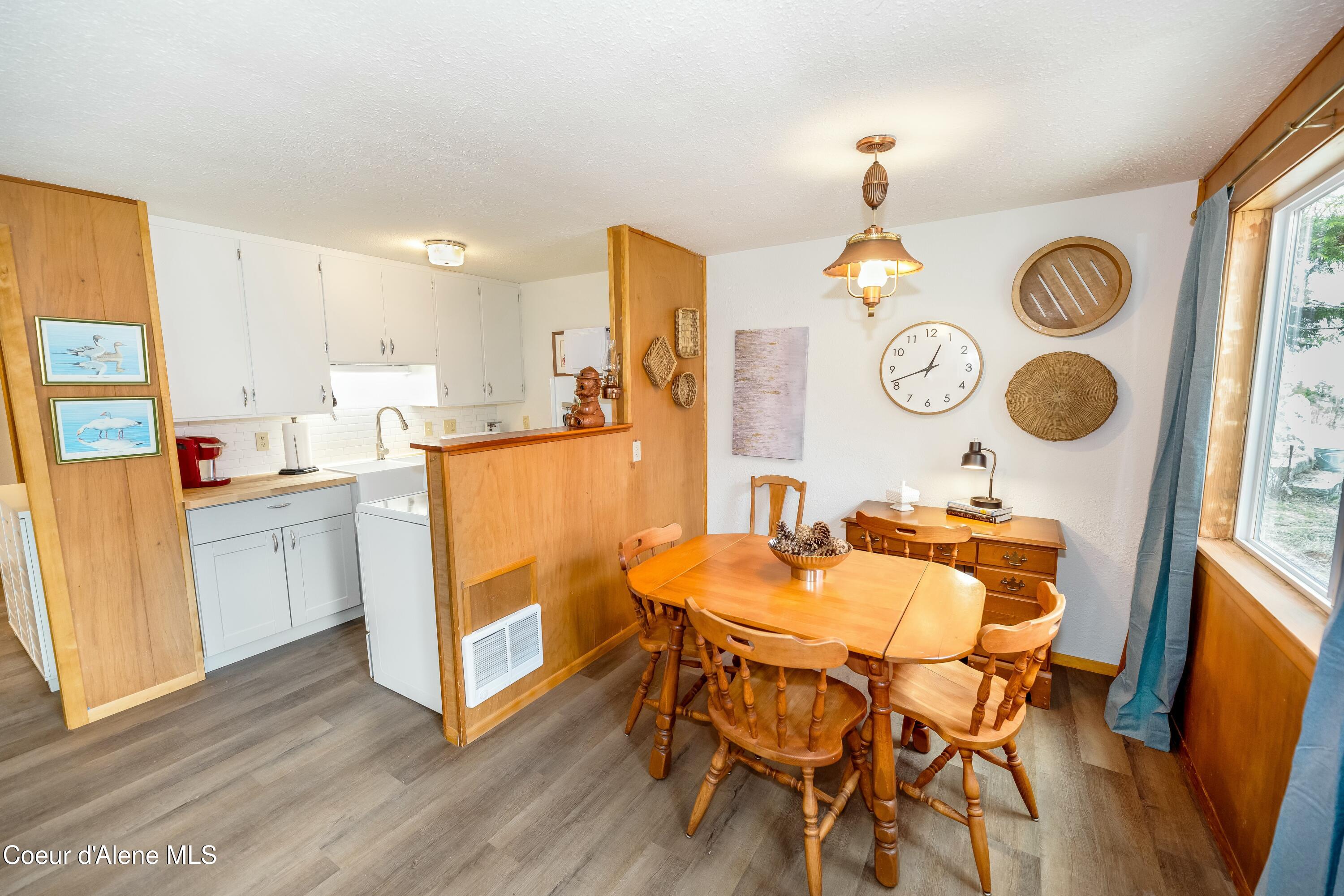 733 Hagman Road Nordman, ID 83848 - Photo 15 of 33 Dining Room