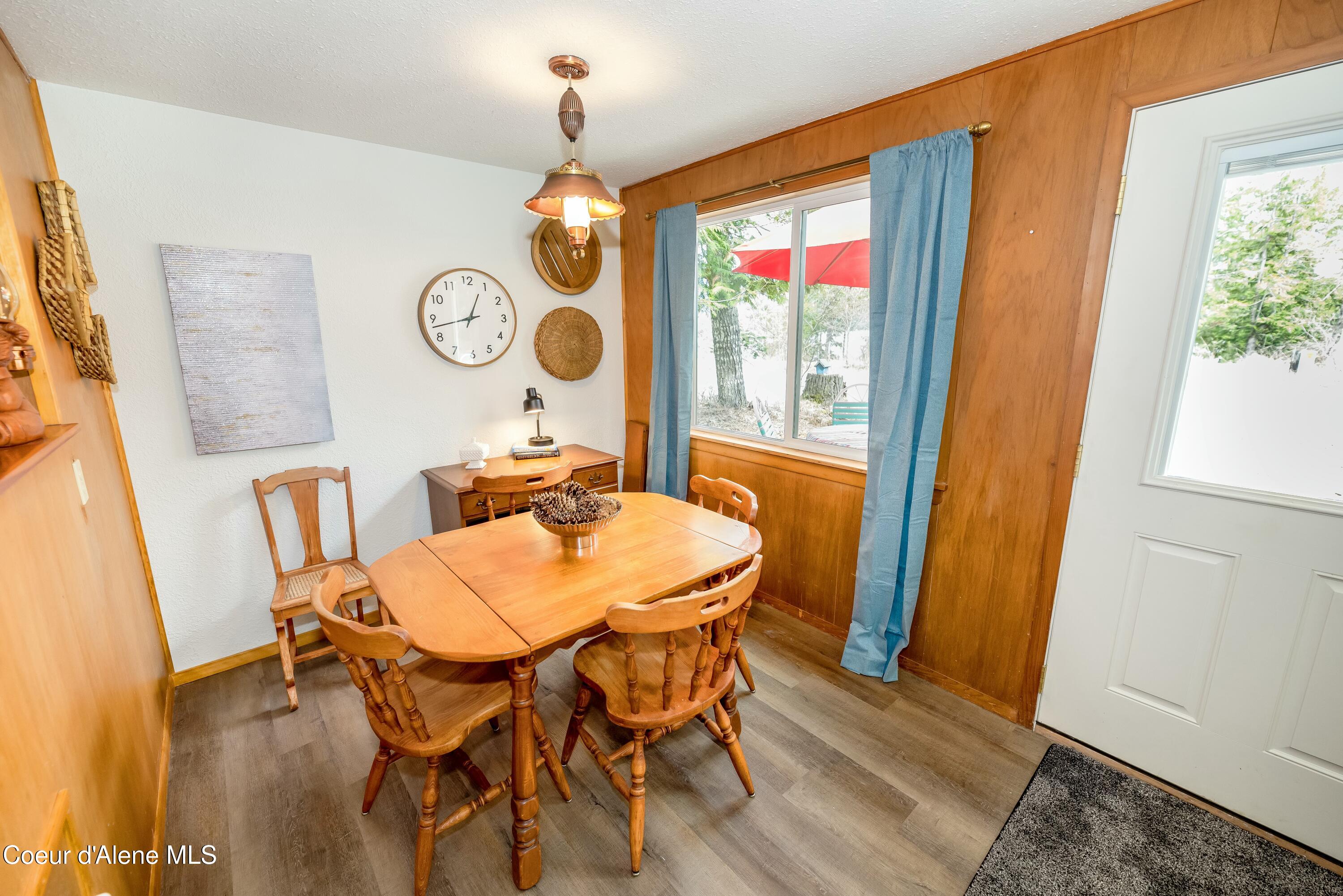 733 Hagman Road Nordman, ID 83848 - Photo 17 of 33 Dining Room