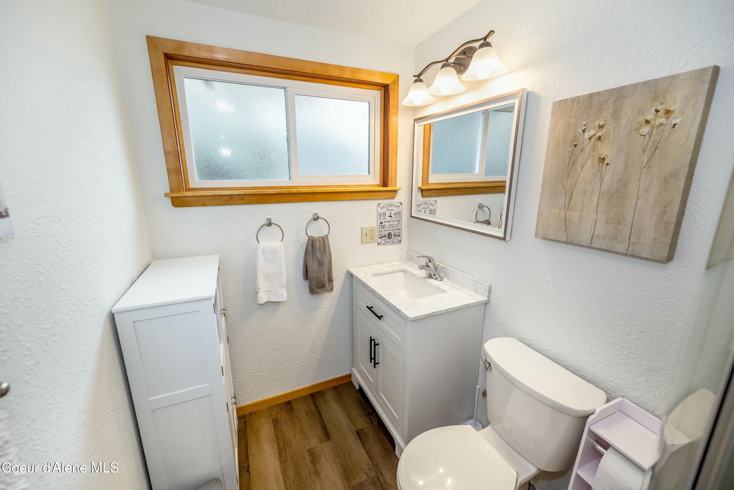 733 Hagman Road Nordman, ID 83848 - Photo 20 of 33 Bathroom