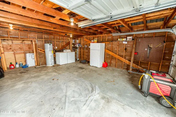$549,000 | 733 Hagman Road, Nordman, ID 83848