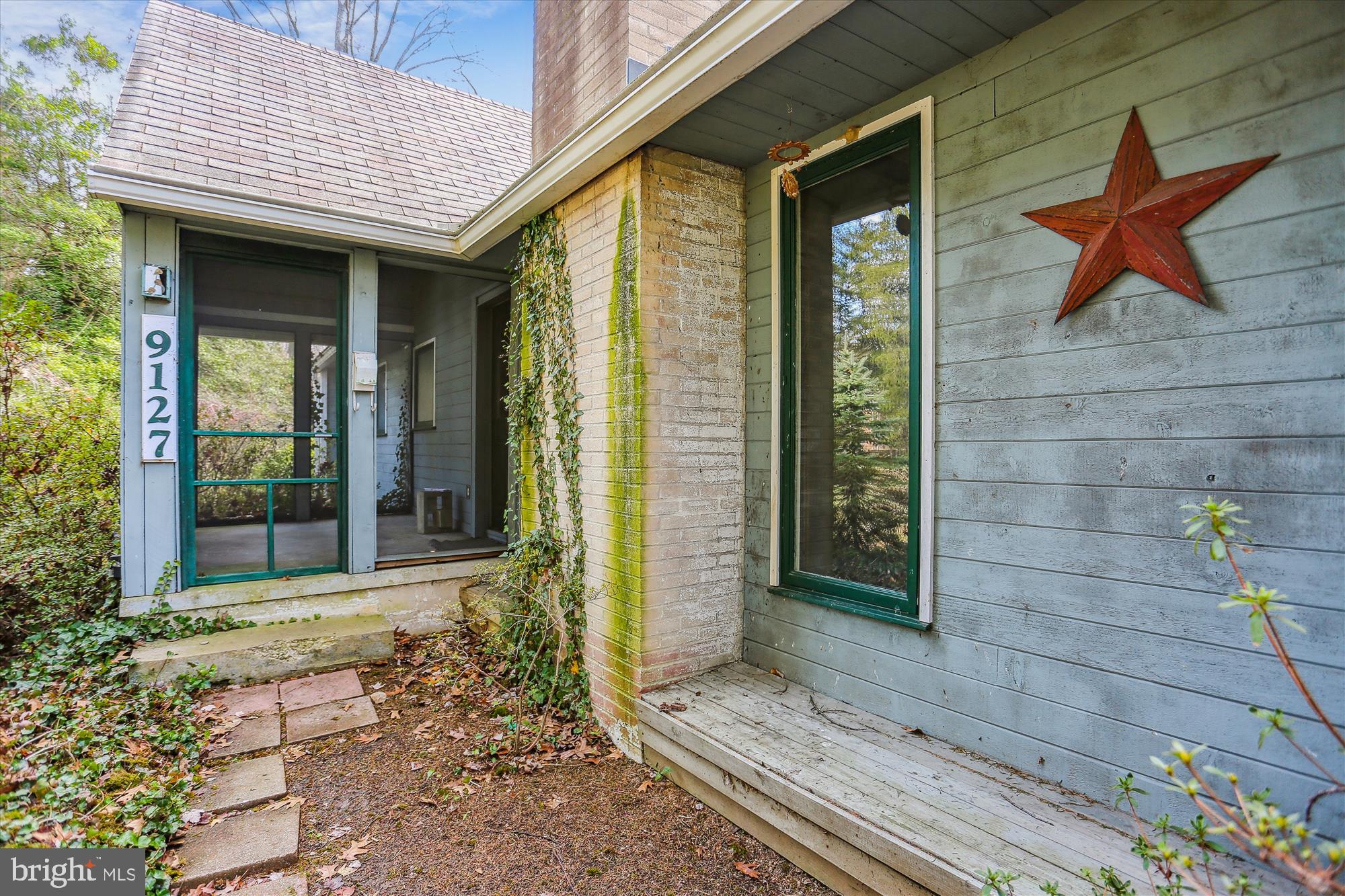 9127 Walden Road Silver Spring, MD 20901 - Photo 2 of 83