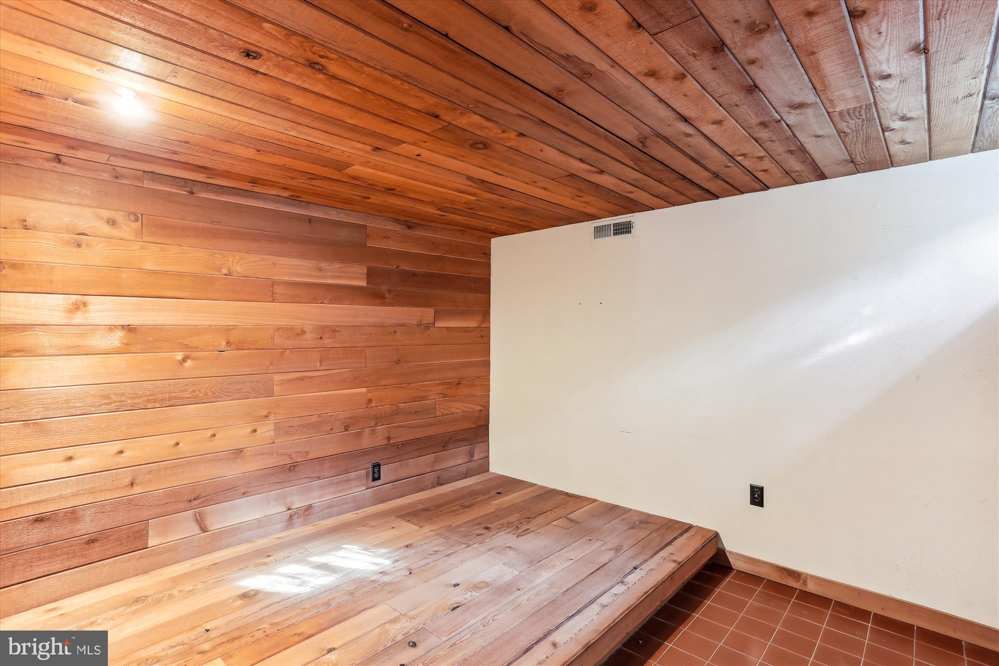 9127 Walden Road Silver Spring, MD 20901 - Photo 21 of 83