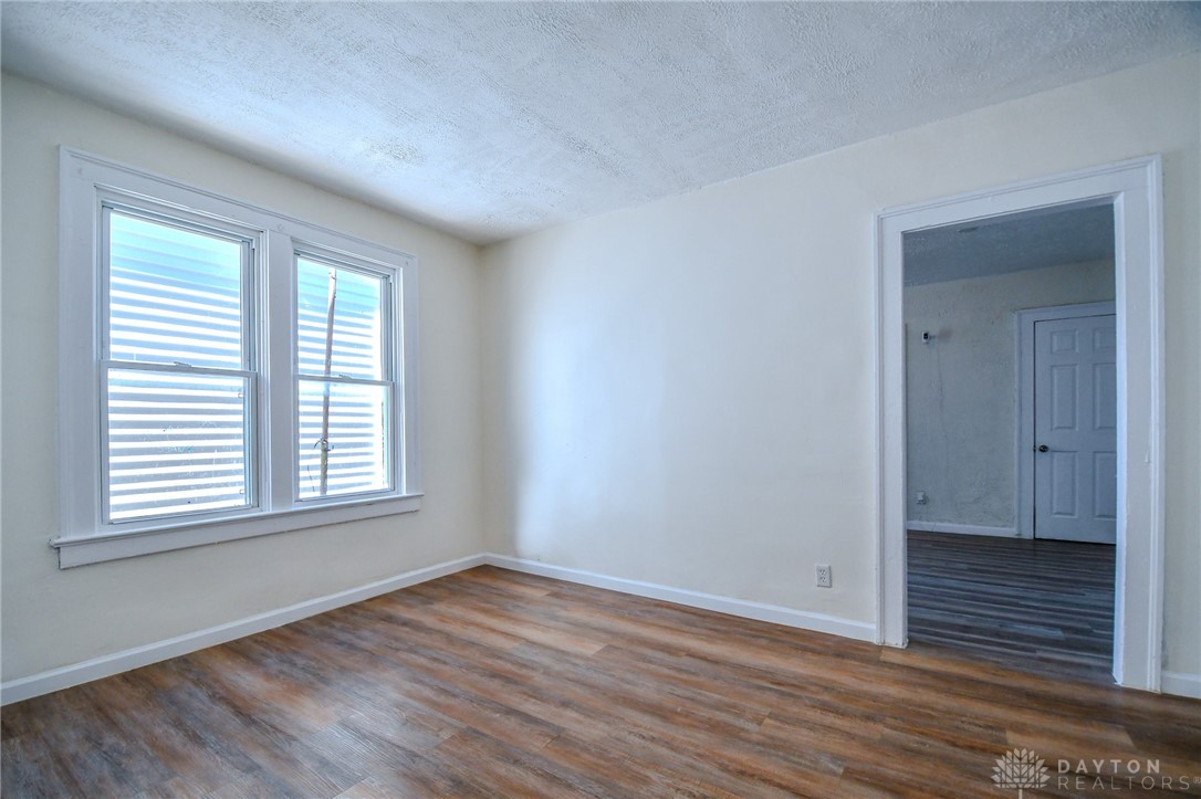 828 East Main Street Springfield, OH 45503 - Photo 8 of 46