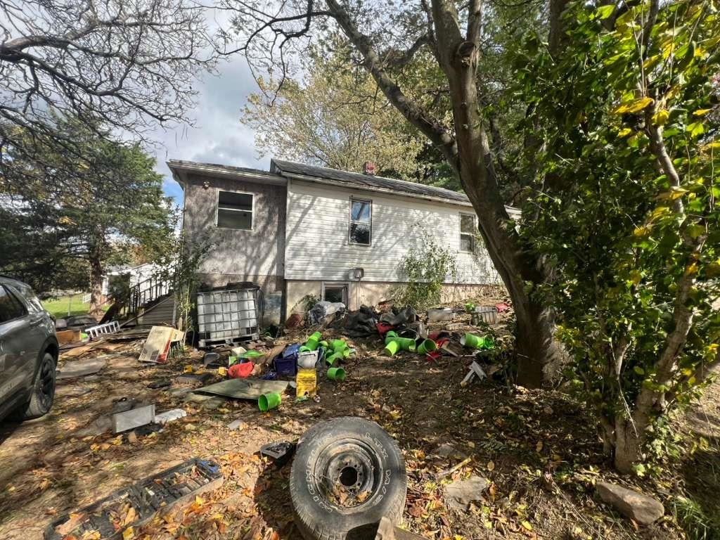 2886 Cold Springs Road Greenville, VA 24440 - Photo 7 of 11 a backyard of a house with lots of green space