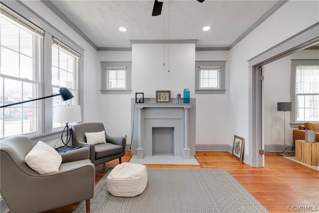 3161 Decatur Street Richmond, VA 23224 - Photo 4 of 26 Bright and inviting!