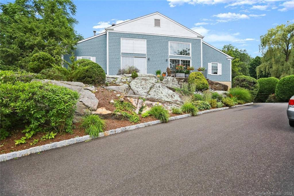 98 Valley Road, Unit 2 Greenwich, CT 06807 - Photo 1 of 1 Front Exterior