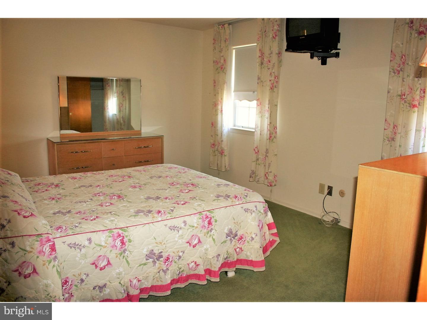 9947 Sandy Road Philadelphia, PA 19115 - Photo 15 of 25 Bedroom - Main