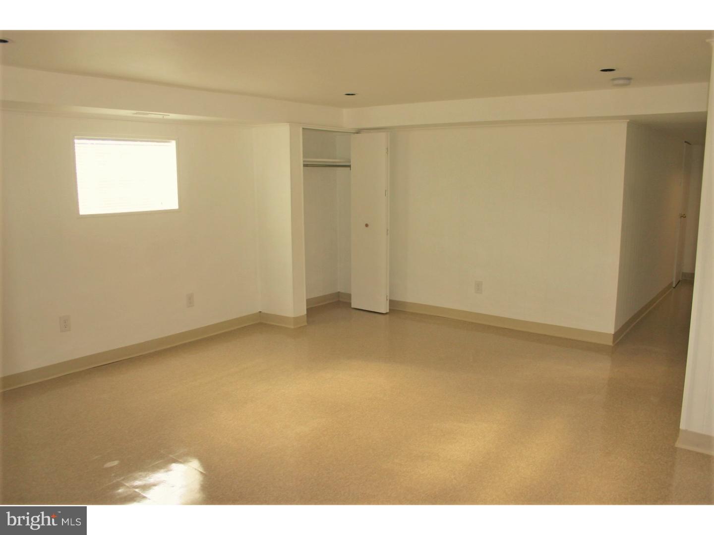 9947 Sandy Road Philadelphia, PA 19115 - Photo 22 of 25 Family Room