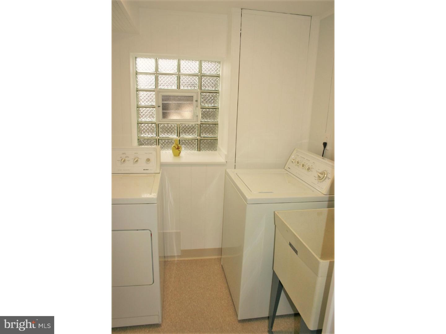9947 Sandy Road Philadelphia, PA 19115 - Photo 24 of 25 Laundry Room