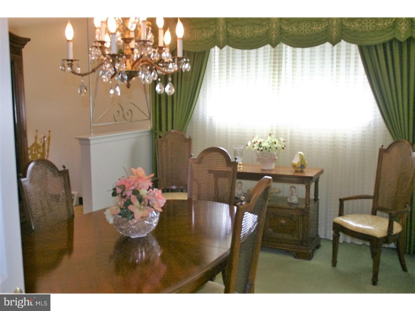 9947 Sandy Road Philadelphia, PA 19115 - Photo 5 of 25 Dining Room