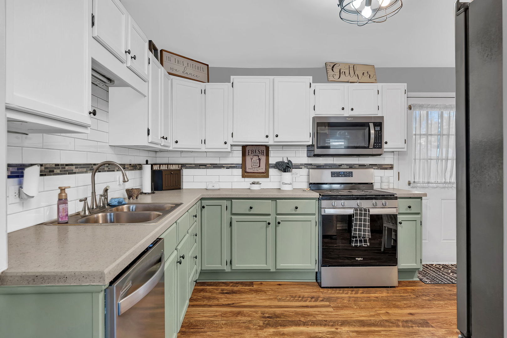 323 Fairfax Avenue Romeoville, IL 60446 - Photo 9 of 26