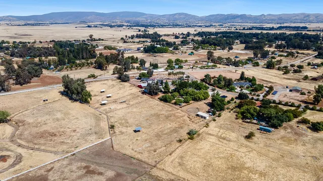 a view of a building with outdoor space
