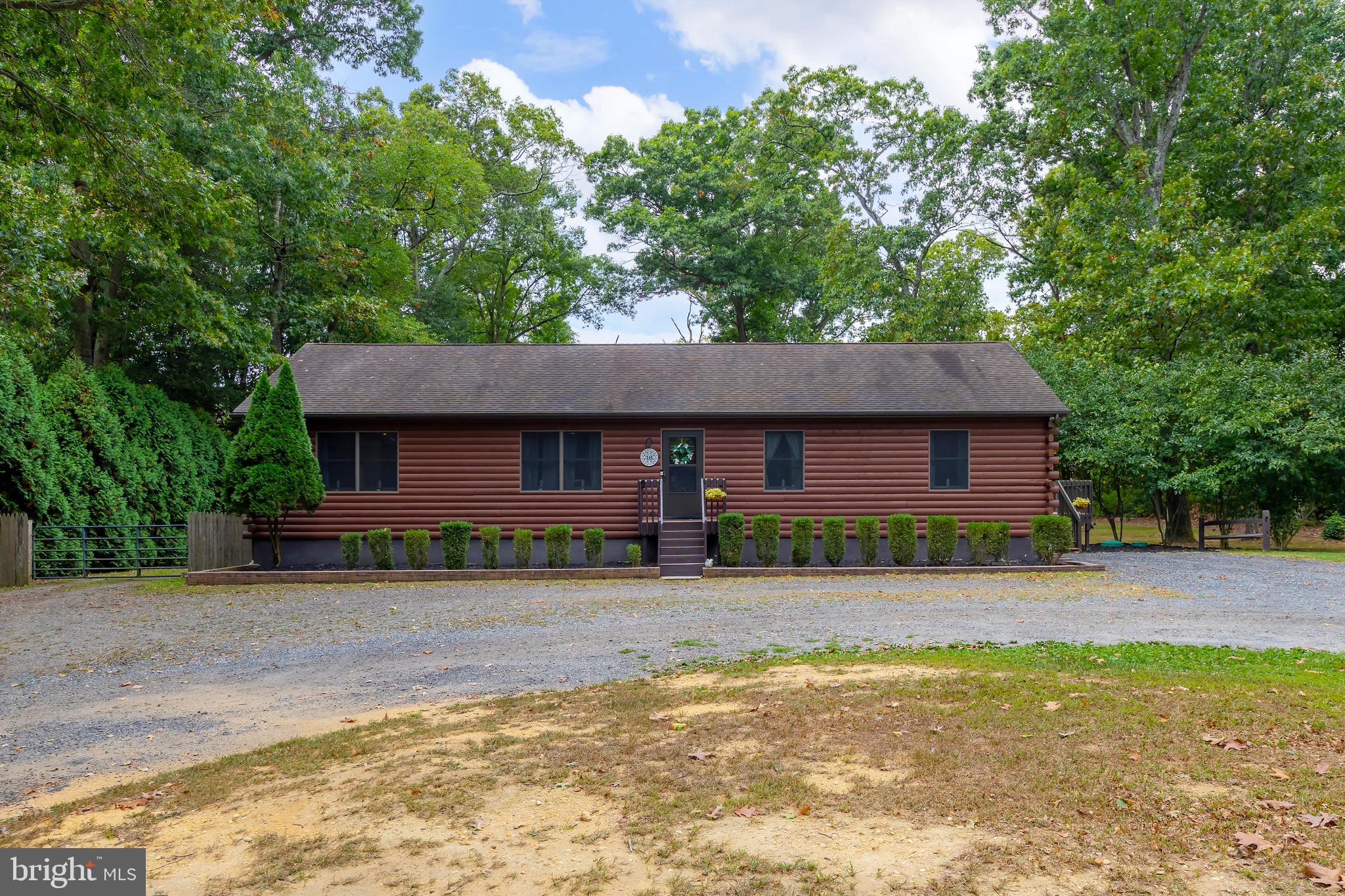 Sprawling one story ranch!