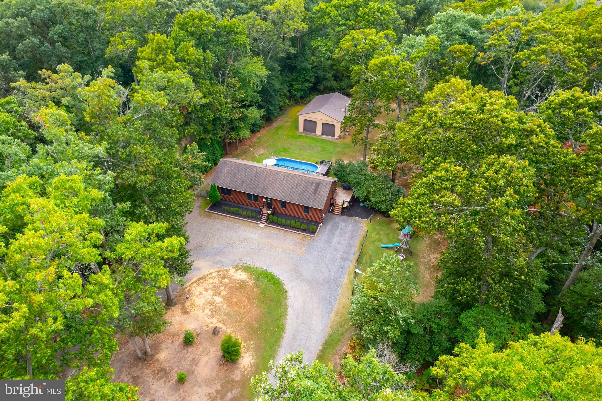 18 Dubois Road Bridgeton, NJ 08302 - Photo 33 of 37 Circle driveway!