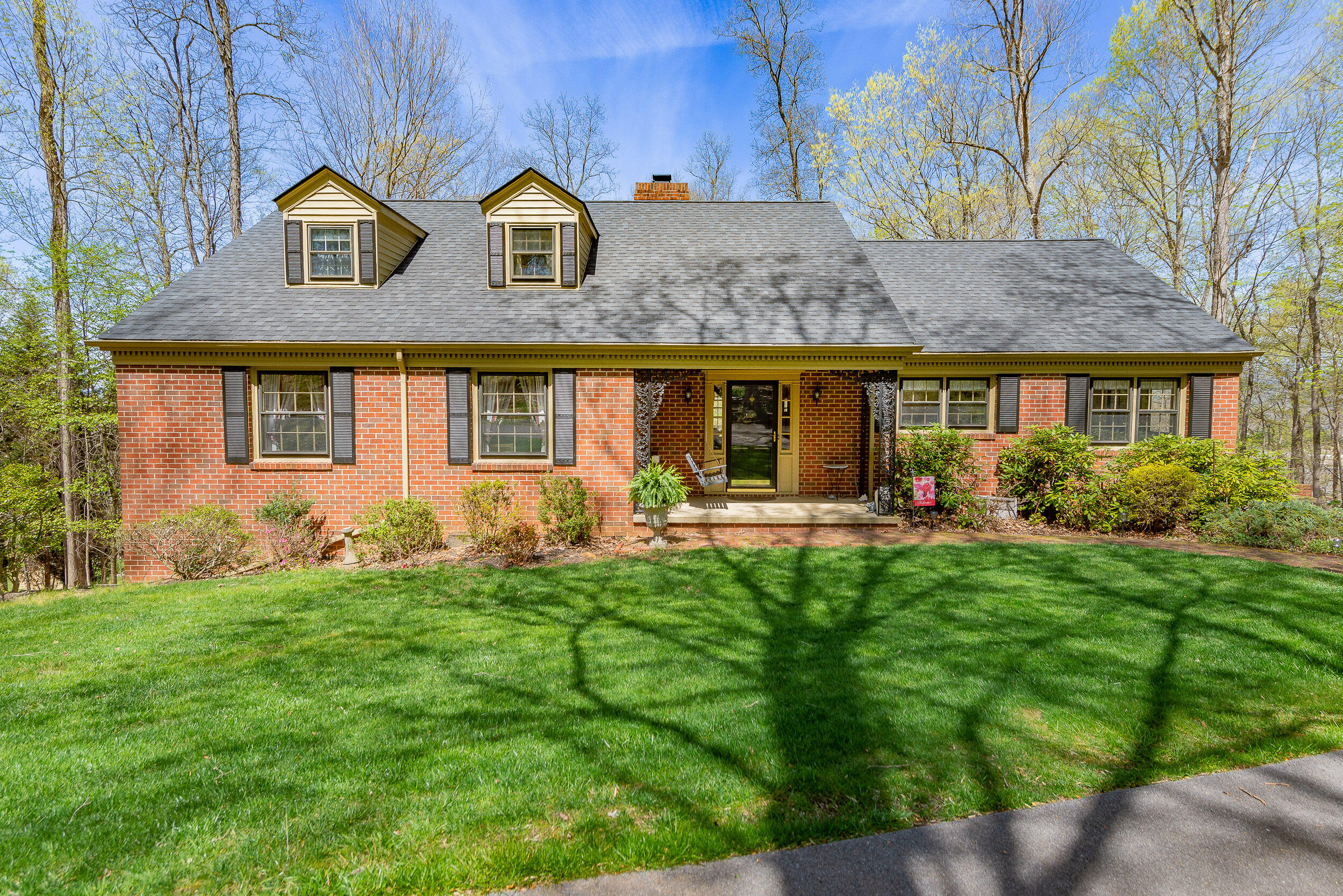 4522 Mitchell Road Kingsport, TN 37664 - Photo 1 of 79 Front View