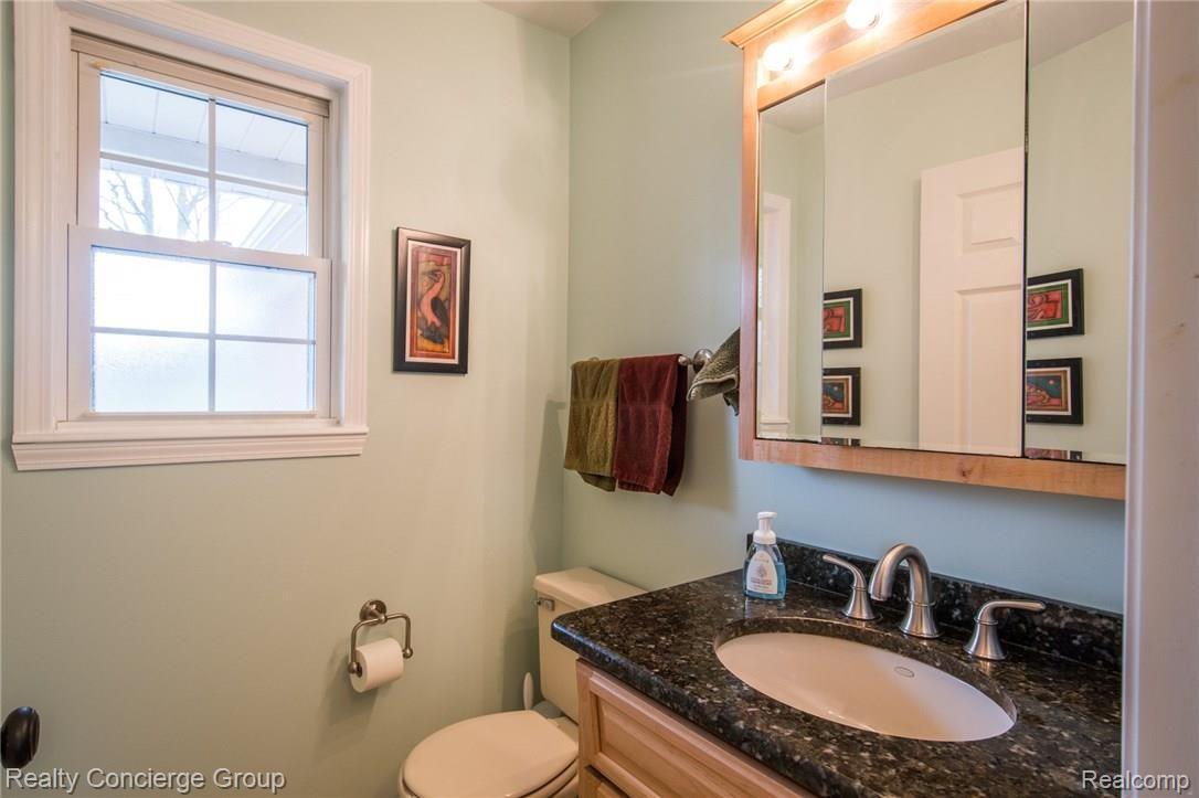 11644 Spencer Road Brighton, MI 48114 - Photo 15 of 43 spencer-16.jpg