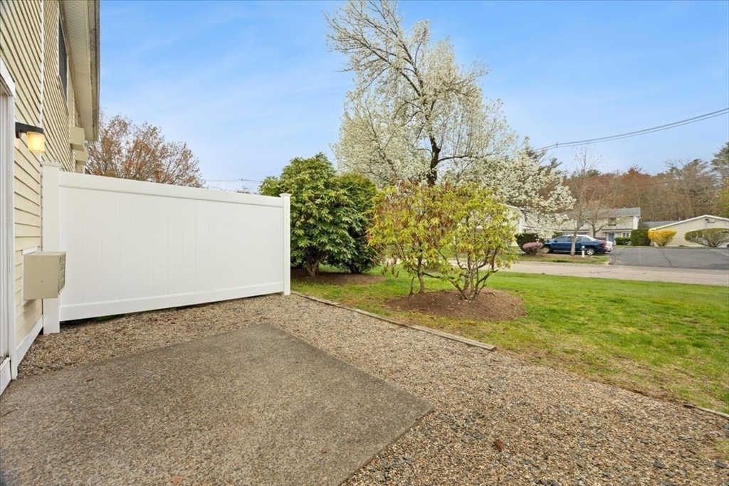 14 Nancy Road, Unit 8 Easton, MA 02375 - Photo 5 of 21