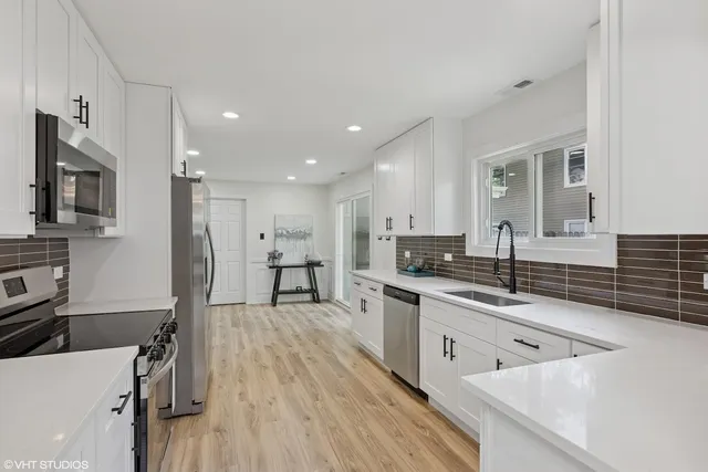 $345,000 | 20534 Arcadian Drive, Olympia Fields, IL 60461