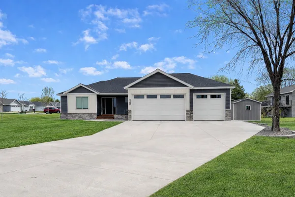 $449,000 | 1707 17th Street Northwest, Willmar, MN 56201