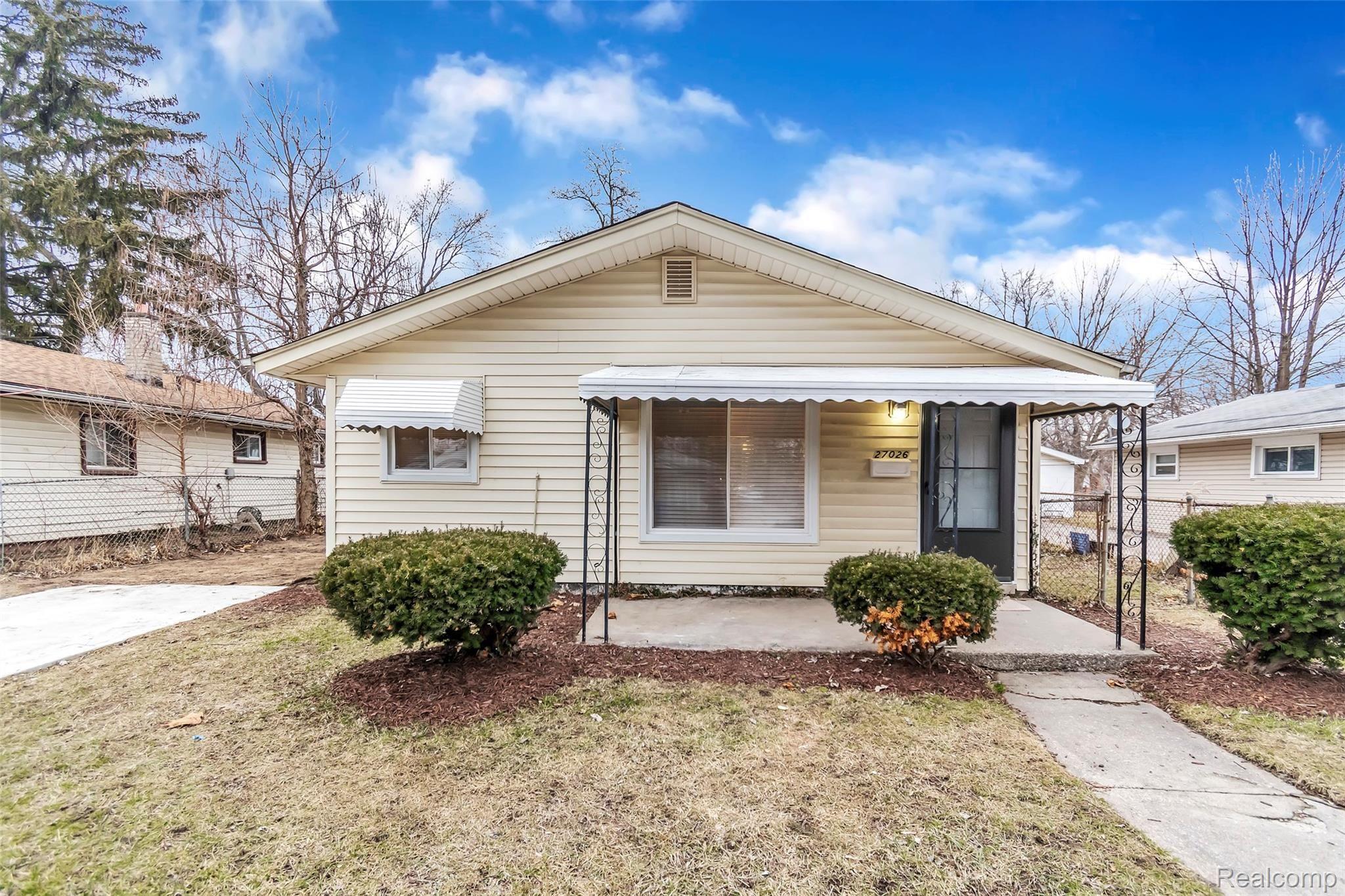 27026 Florence Street Inkster, MI 48141 - Photo 1 of 12 WELCOME HOME!