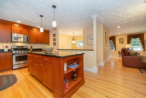 23 Criterion Road Reading, MA 01867 - Photo 5 of 30 Gallery Image 5
