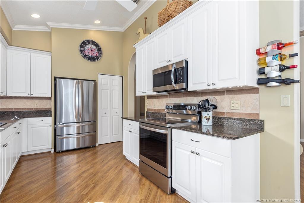 2031 Northwest Marsh Rabbit Lane Stuart, FL 34994 - Photo 14 of 25 Kitchen