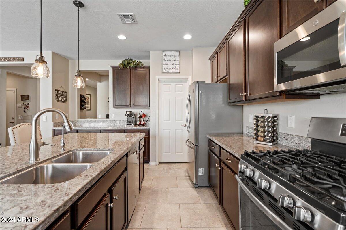 21048 West Coronado Road Buckeye, AZ 85396 - Photo 10 of 49 14-Kitchen
