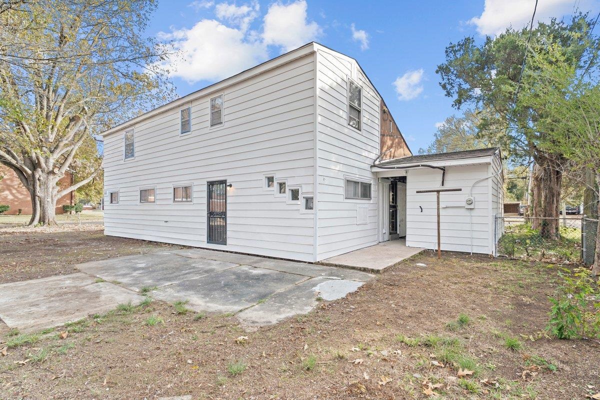 4948 Knight Arnold Road Memphis, TN 38118 - Photo 18 of 27 Back of house