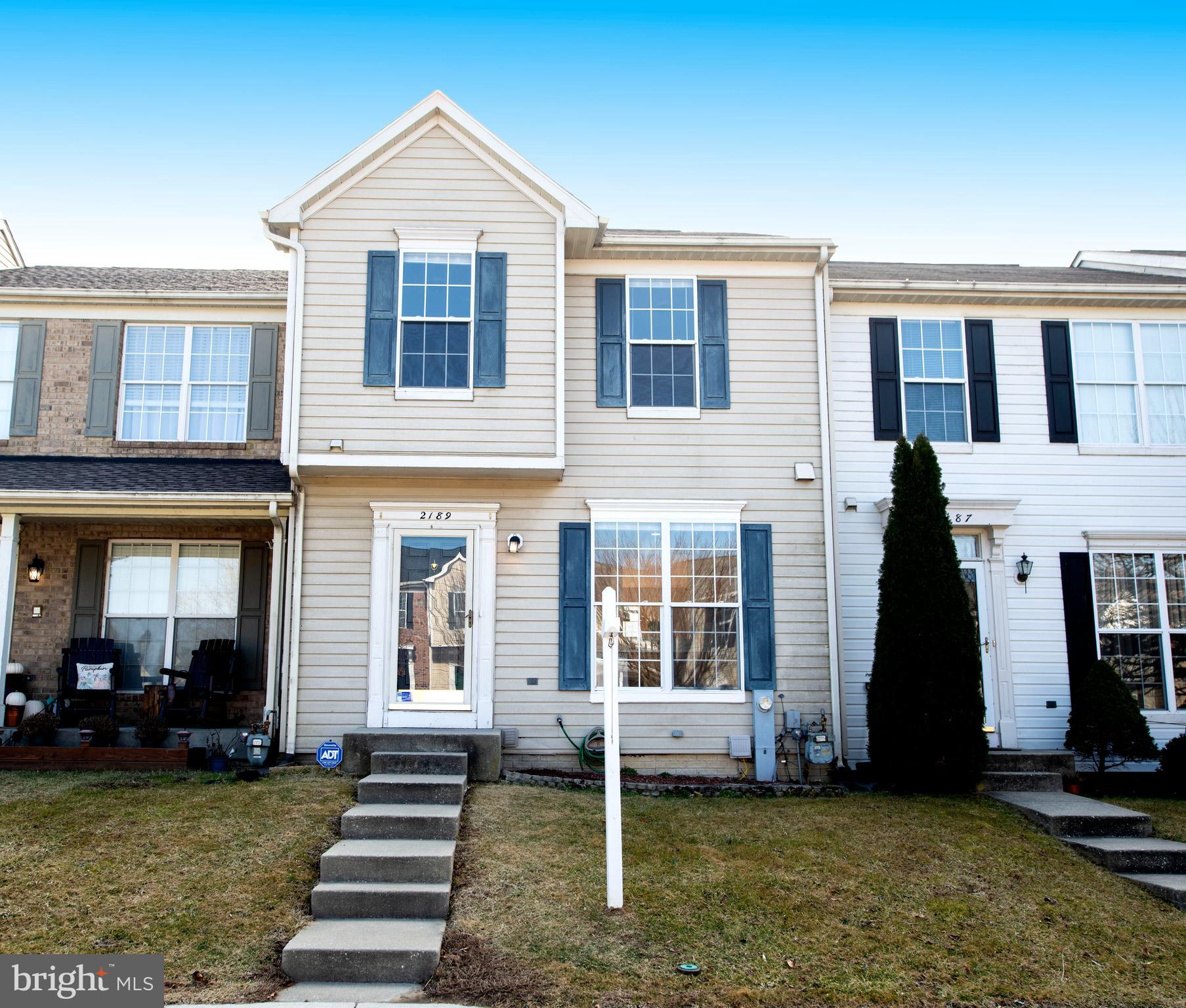 Spacious interior townhoem!