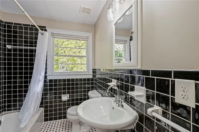 $2,200 | 3823 Kingswood Drive, Decatur, GA 30032