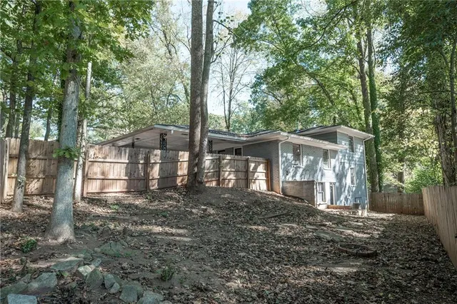 $2,200 | 3823 Kingswood Drive, Decatur, GA 30032