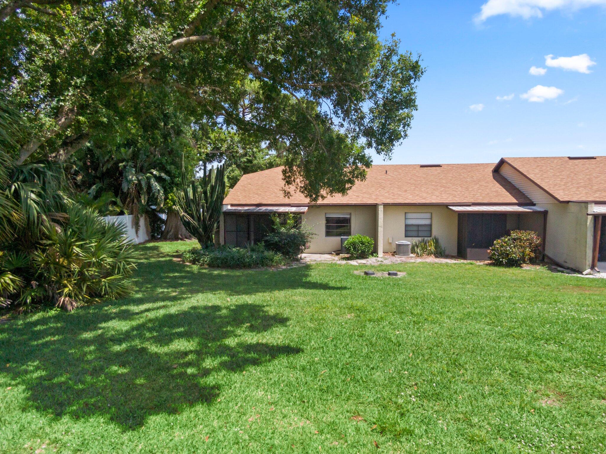 6008 Indrio Road, Unit 8 Fort Pierce, FL 34951 - Photo 25 of 30 25-web-or-mls-DJI_0126