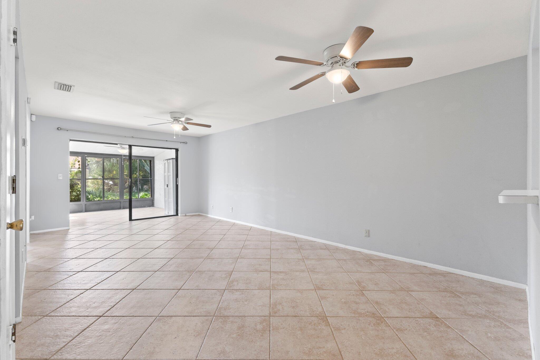 6008 Indrio Road, Unit 8 Fort Pierce, FL 34951 - Photo 6 of 30 6-web-or-mls-IMG_9782