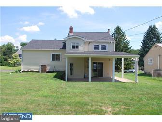 1040 Victoria Road Warminster, PA 18974 - Photo 7 of 8