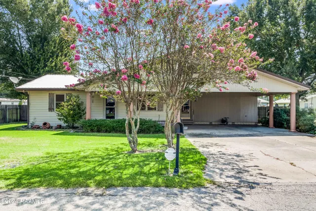 $200,000 | 935 Pearl Street, Rayne, LA 70578