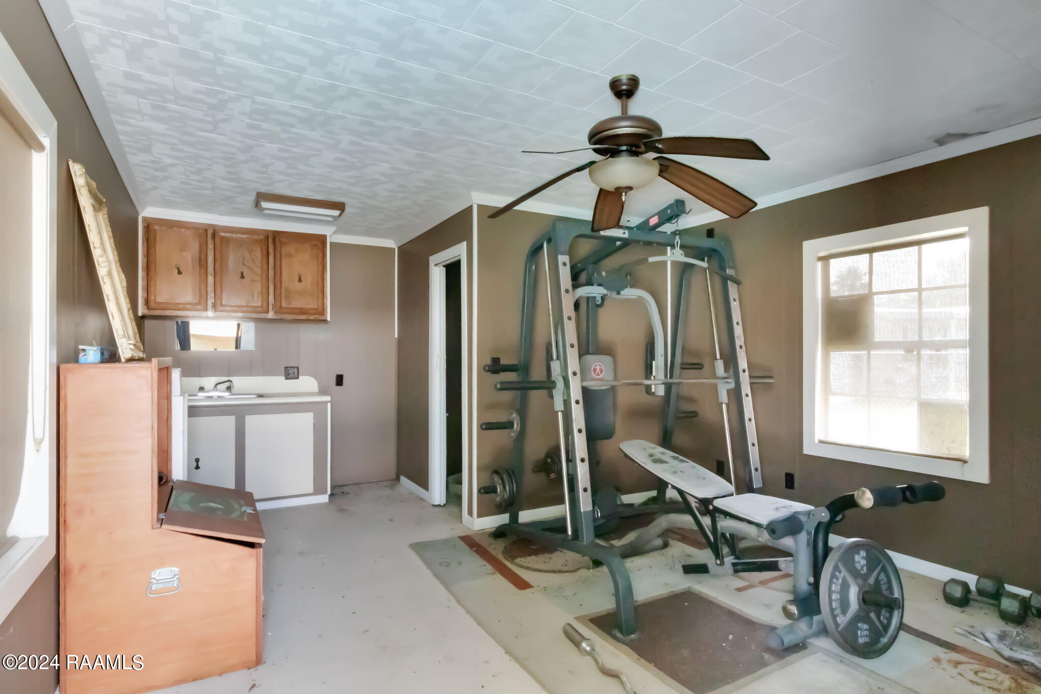 935 Pearl Street Rayne, LA 70578 - Photo 21 of 23 Pool House